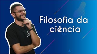 Professor ao lado do escrito "Filosofia da ciência".