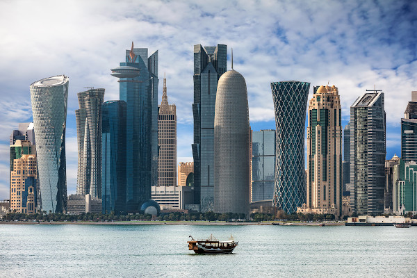 A cidade de Doha, capital do Catar, é a maior e mais importante cidade do país. Ela é sede de importantes indústrias e organizações do Catar. 