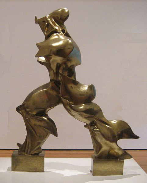 A escultura “Formas únicas de continuidade no espaço” faz parte do acervo do Museu de Arte Moderna de Nova Iorque. [2]