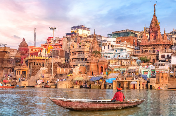 O rio Ganges sempre foi retratado por documentos históricos e religiosos como um importante curso de água para a população indiana.