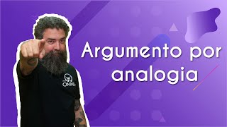 Professor ao lado do texto"Argumento por analogia"