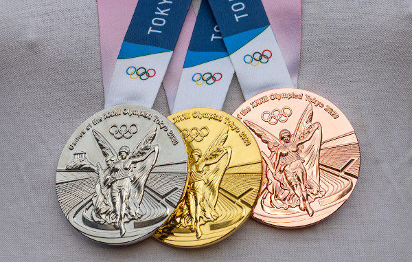 Medalhas de ouro, prata e bronze dos Jogos Olímpicos de Verão em Tóquio.