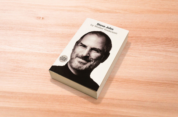 Biografia de Steve Jobs, escrita por Walter Isaacson.