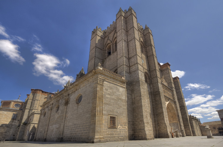 Catedral del Salvador de Ávila, na Espanha, construída na Idade Média.