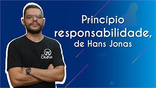 Professor ao lado do texto"Princípio responsabilidade, de Hans Jonas"