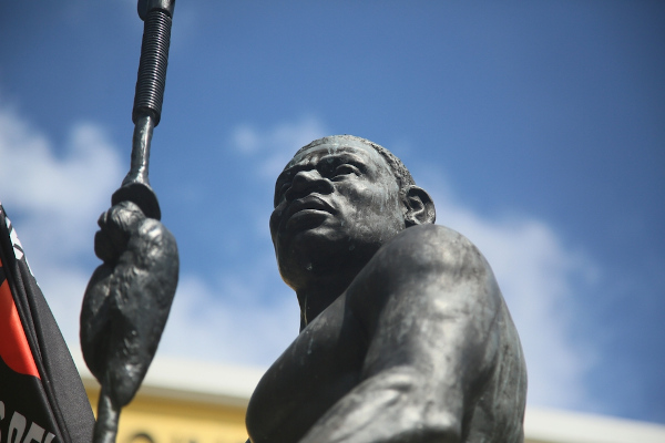 Estátua do Zumbi dos Palmares, o último líder do Quilombo dos Palmares, em Salvador, na Bahia.