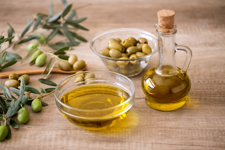 Azeite de oliva, um tipo de ácido graxo.