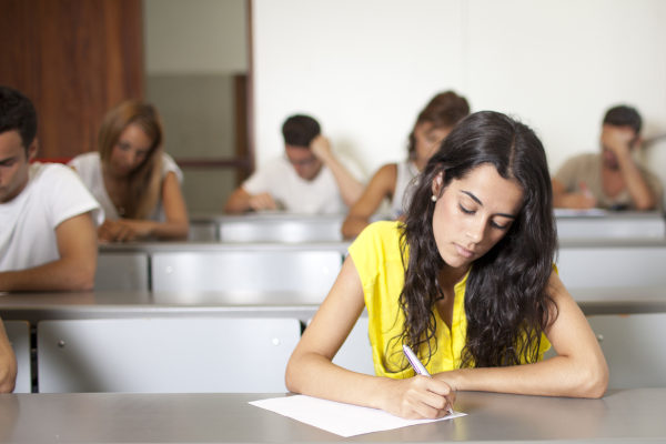 Estudante branca