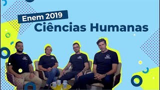 "Enem 2019 Ciências Humanas" escrito sobre fundo azul, abaixo a imagem de 4 professores