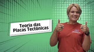 Professora ao lado do texto"Teoria das Placas Tectônicas".