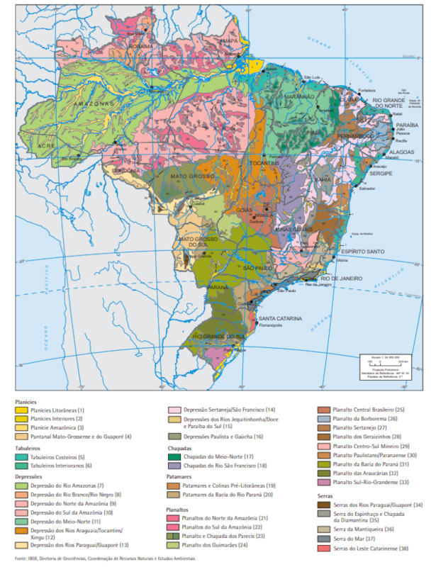Mapa do relevo brasileiro em texto sobre a Geografia do Brasil.