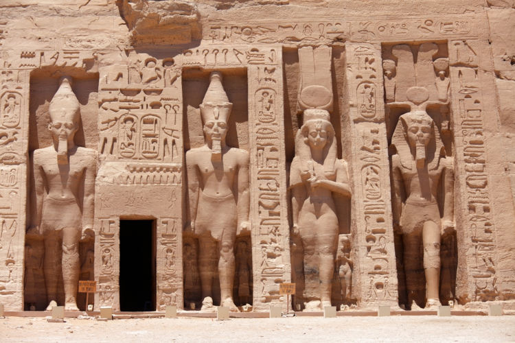 Templo de Nefertari, em Abul Simbel.