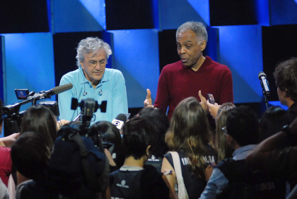 Caetano Veloso e Gilberto Gil, dois grandes representantes do tropicalismo, em uma entrevista.