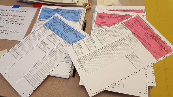 Cédulas de eleições primárias presidenciais utilizadas na Superterça. [1]