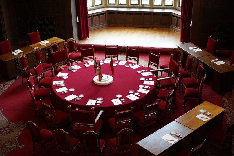 Sala onde aconteceram reuniões da Conferência de Potsdam.