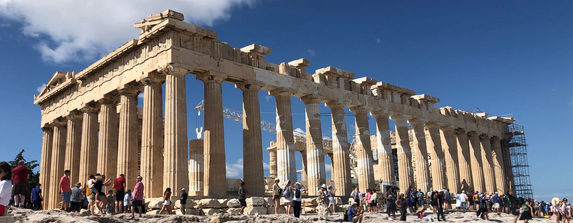 Ruínas do Parthenon. A arquitetura clássica foi um dos legados deixados pela Idade Antiga