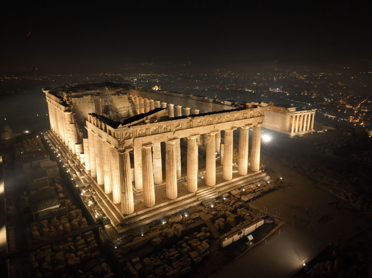  Ruínas do Parthenon, construído na Idade Antiga, um dos períodos da divisão da história.
