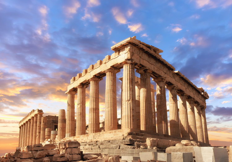 Partenon, em Atenas, um dos principais locais históricos dos gregos da atualidade.