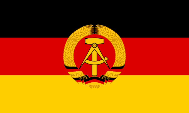 Bandeira da República Democrática Alemã, a Alemanha Ocidental, no contexto da divisão da Alemanha.