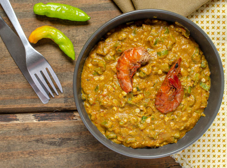 Caruru, uma das comidas típicas da Festa Junina da região Nordeste do Brasil.