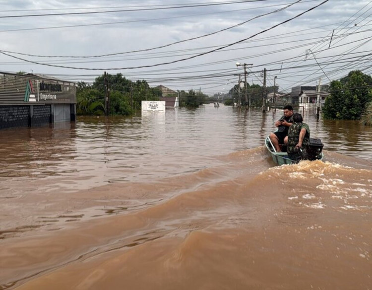 Enchente que acometeu a cidade de Porto Alegre (RS) em maio de 2024, uma das principais enchentes ocorridas no Brasil.