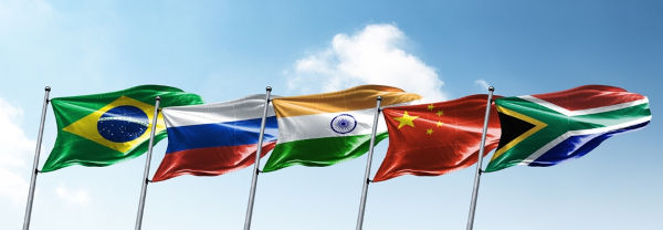 Bandeira dos países que originalmente integraram o Brics: Brasil, Rússia, Índia, China e África do Sul.