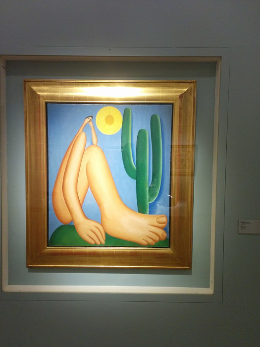 : Fotografia do quadro “Abaporu”, de Tarsila do Amaral, artista do modernismo brasileiro.