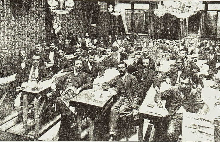 Reunião do primeiro congresso realizado pela Confederação Operária Brasileira, em 1906, um marco do anarquismo no Brasil.