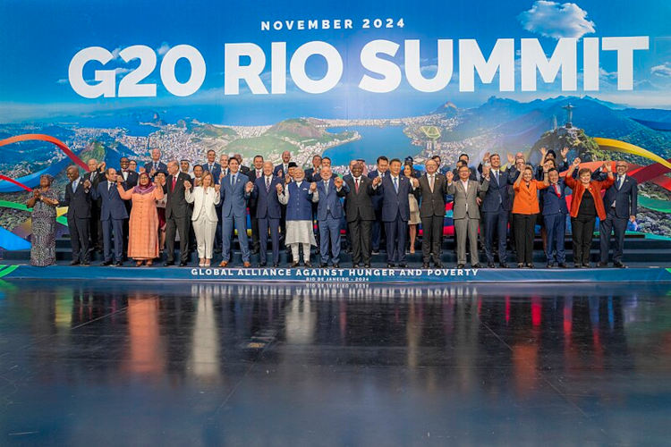 Líderes mundiais posam para a foto na reunião do G20 (Grupo dos 20) que aconteceu no Rio de Janeiro (RJ) em 2024.