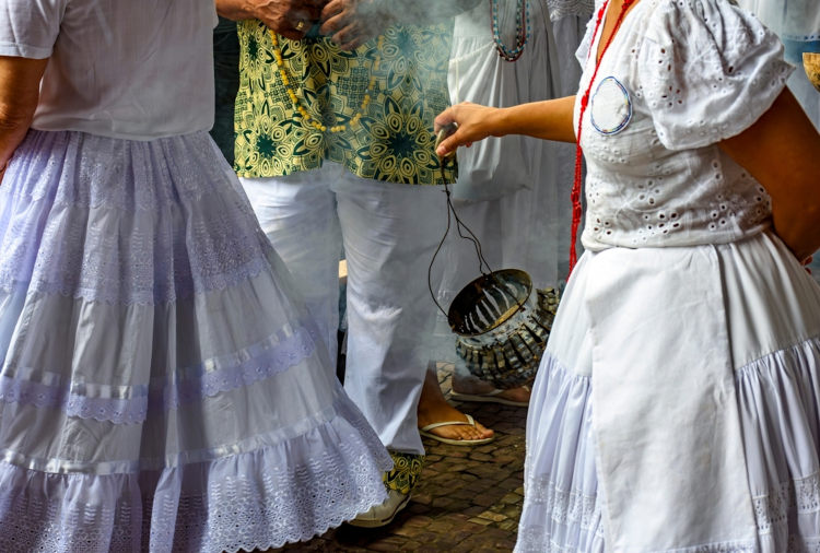 Ritual da Umbanda, exemplo da influência da cultura indígena na cultura brasileira.