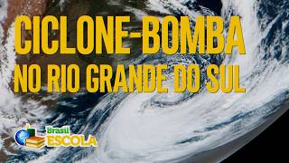 Texto "Ciclone no Sul do Brasil e o Super El Niño" escrito sobre imagem de furacão.