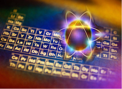 A energia de ionização de um átomo está relacionada ao seu raio atômico e à sua posição na Tabela Periódica