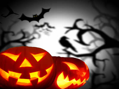 Principal símbolo do Halloween, a abóbora funcionando como lanterna serve para representar Jack O’Lanterns