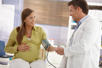 O pré-natal é essencial para o diagnóstico da pré-eclampsia, pois é nele que você obterá informações sobre sua pressão e proteinúria