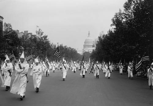 A Ku Klux Klan perseguiu negros nos Estados Unidos durante décadas