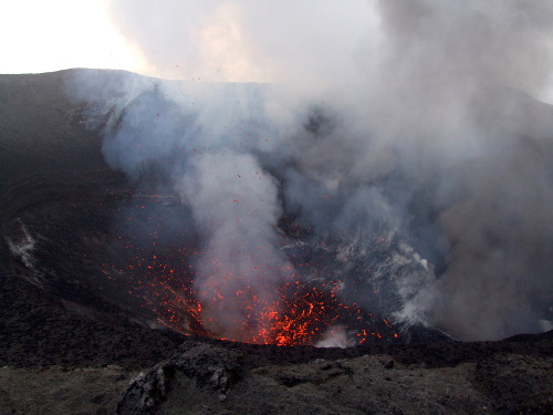 O tamanho e o nível de atividade de um vulcão podem variar bastante de acordo com sua formação