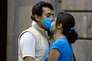 O uso de máscaras não é uma medida eficaz de proteção contra a gripe, e é porta de entrada para outras infecções, por ser um ambiente ótimo para a pro