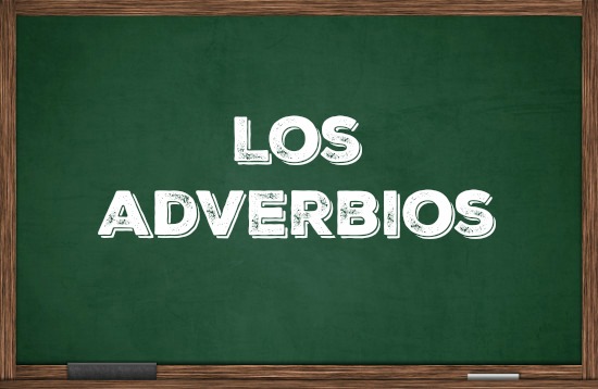 Os advérbios da língua espanhola são palavras invariáveis e que sintaticamente modificam outras classes de palavras